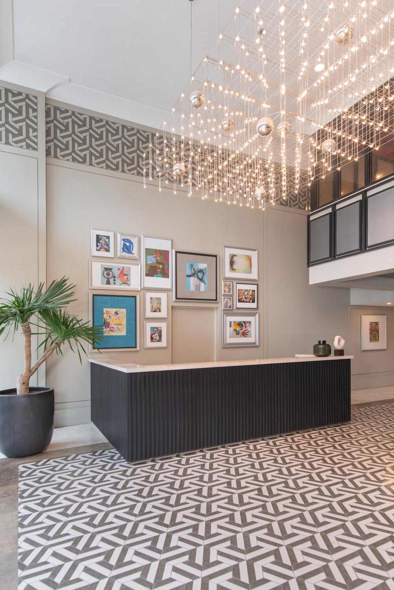 The Suites At Torre Lorenzo Malate - Managed By The Ascott Limited 马尼拉 外观 照片
